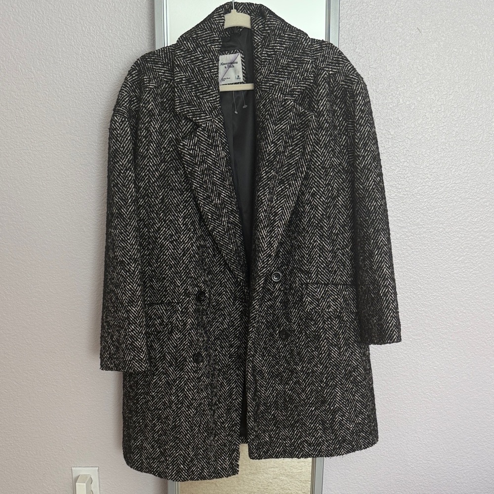 Abercrombie & Fitch Black and White Pea Coat